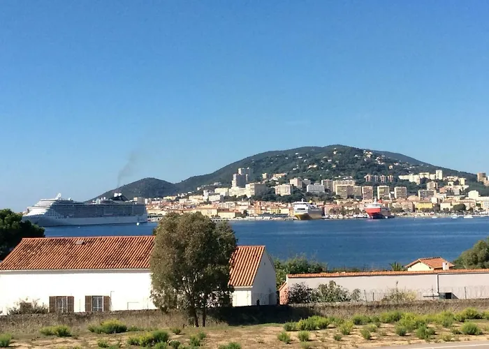 D'exception, Piscine, Vue Mer, à 100m