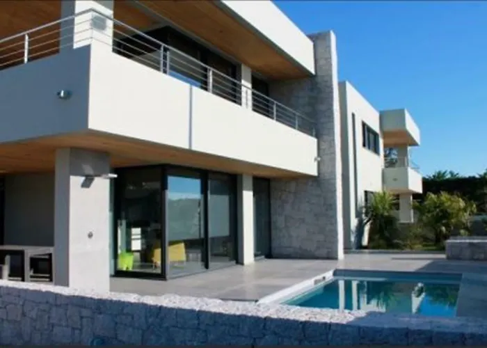 D'exception, Piscine, Vue Mer, à 100m *