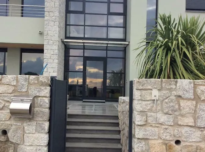 D'exception, Piscine, Vue Mer, à 100m *