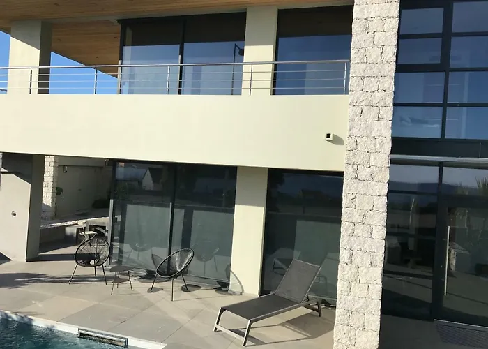 D'exception, Piscine, Vue Mer, à 100m * Ajaccio (Corsica)