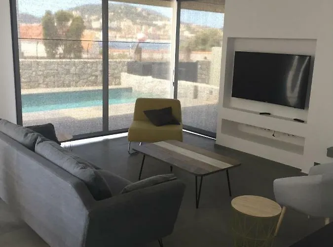 D'exception, Piscine, Vue Mer, à 100m Villa Ajaccio (Corsica)